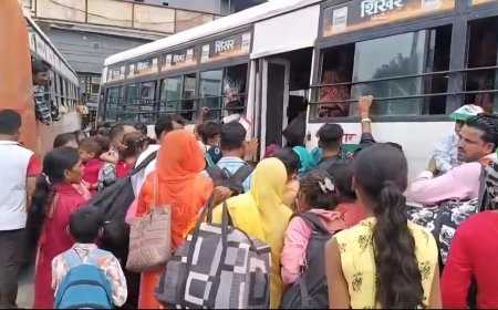 UP Roadways Free Bus Travel: रक्षाबंधन पर यूपी रोडवेज में महिलाओं का रिकॉर्ड सफर, पहले दिन 9 लाख से अधिक यात्रियों ने उठाई निशुल्क सुविधा