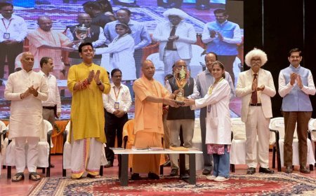 UP News: युवाओं को रोजगार और उद्यमिता के नए अवसर दे रहा प्रदेश, महायोगी गोरखनाथ विश्वविद्यालय में बोले सीएम योगी आदित्यनाथ