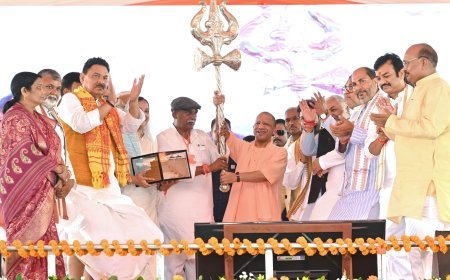 UP Politics: सीएम ने कहा- सपाई गुंडों ने यूपी को बनाया था अराजकता और लूट का माध्यम, हड़पते थे गरीब का हक 