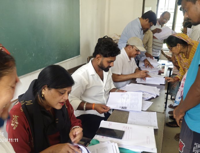 बाजपुर में एसडीएम का बड़ा एक्शन: मतदाता सूची पुनरीक्षण बूथों का किया औचक निरीक्षण