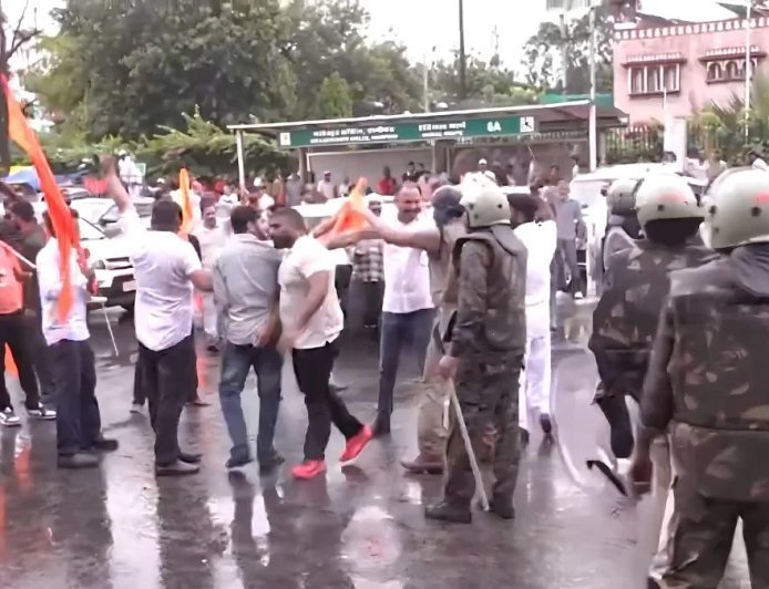 Jaipur UGC Protest: यूजीसी के इक्विटी नियमों पर जयपुर में भड़का बवाल, प्रदर्शनकारियों पर लाठीचार्ज और वाटर कैनन का इस्तेमाल