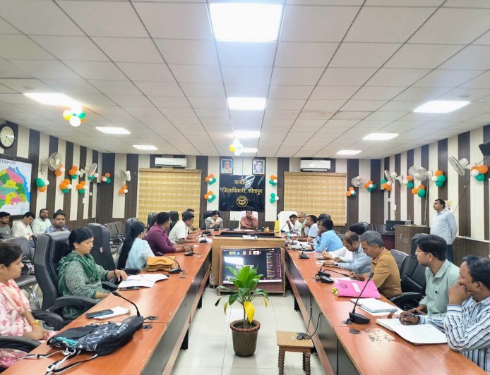 नैमिषारण्य में पर्यटन विकास कार्यों की समीक्षा, श्रद्धालुओं की सुविधाओं और गुणवत्ता पर विशेष जोर