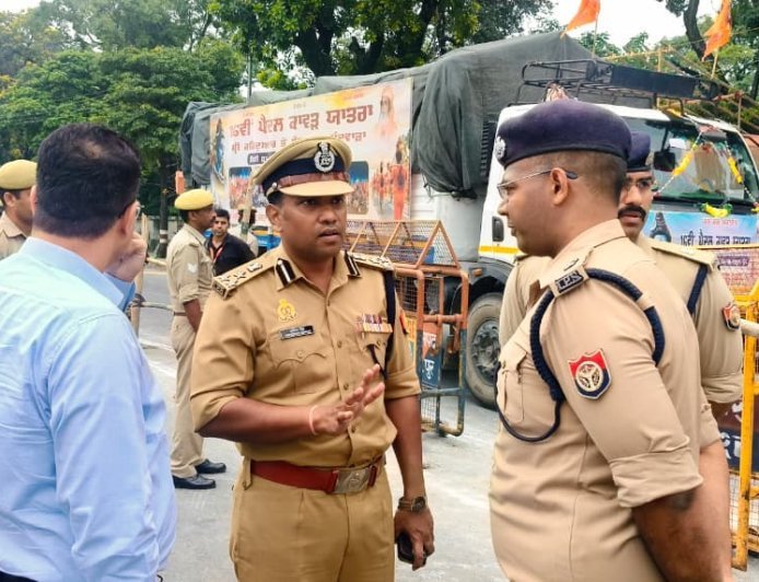 सहारनपुर में कांवड़ यात्रा की तैयारियों का जायजा लेने सड़कों पर उतरे मण्डलायुक्त और डीआईजी, मार्गों और शिविरों का किया निरीक्षण