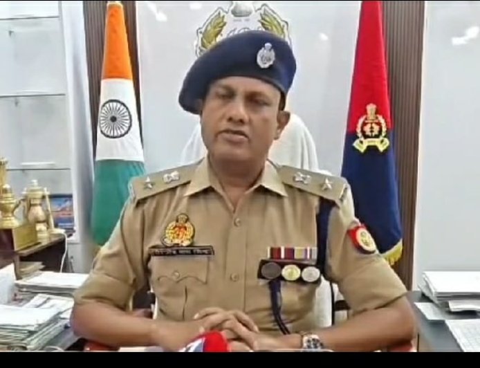 हाथरस में 5.6 टन भारतीय सिक्के बरामदगी मामला: स्टेशनरी कारोबारी पर कॉइनेज एक्ट में मुकदमा दर्ज, आरोपी की तलाश में जुटी पुलिस