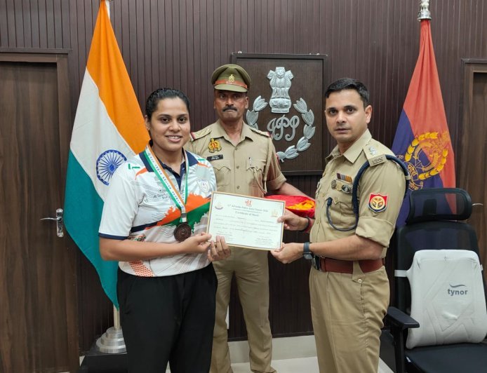 Hardoi News: ऑल इंडिया पुलिस जूडो क्लस्टर और बैडमिंटन में हरदोई पुलिस का जलवा, एसपी ने विजेताओं को किया सम्मानित