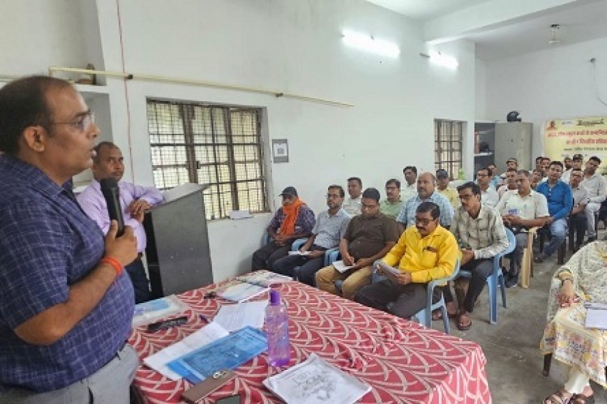 Hardoi: सांडी में निपुण भारत मिशन के तहत शिक्षकों का FLN प्रशिक्षण, बुनियादी भाषा-गणित दक्षताओं पर जोर