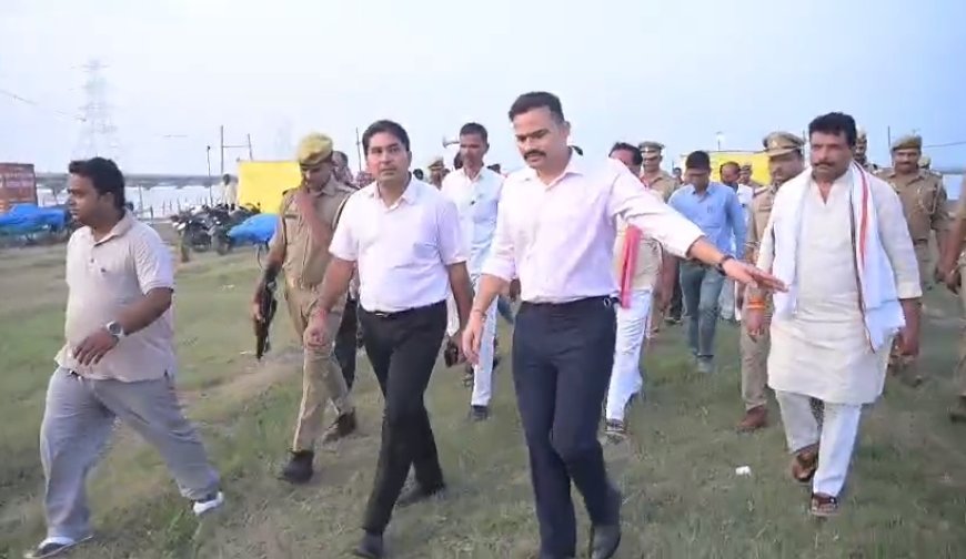 Sambhal: कांवड़ यात्रा से पहले प्रशासन अलर्ट: डीएम-एसपी ने सांकरा गंगा घाट का किया निरीक्षण, 20 हजार श्रद्धालुओं की तैयारियां पूरी