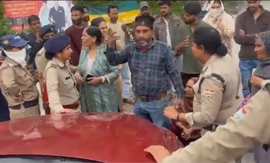 मसूरी में 200 साल पुरानी कब्रगाह और अंतिम नमाज स्थल को प्रशासन ने किया ध्वस्त, मुस्लिम समुदाय में भारी आक्रोश कुछ देर के लिए राष्ट्रीय राजमार्ग किया जाम