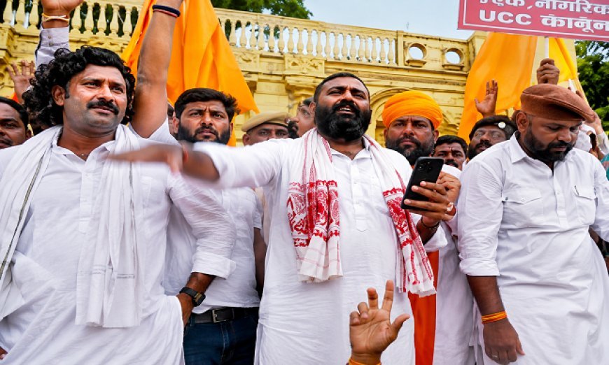 Savarna Nyay Padayatra Jaipur: यूजीसी नियमों के खिलाफ 800 KM पैदल चलकर जयपुर पहुंची यात्रा, कलेक्ट्रेट घेराव में पुलिस से झड़प
