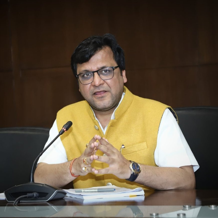 यूपी आबकारी विभाग ने बनाया राजस्व का नया रिकॉर्ड, चार महीने में जुटाए 20,862 करोड़ रुपये, अवैध शराब पर भी कसा शिकंजा