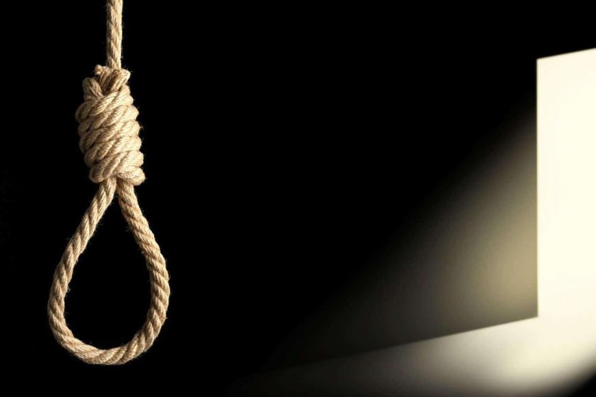 हाथरस में कमरे में फंदे से लटका मिला 17 वर्षीय लड़की का शव, परिजनों ने जताई हत्या की आशंका