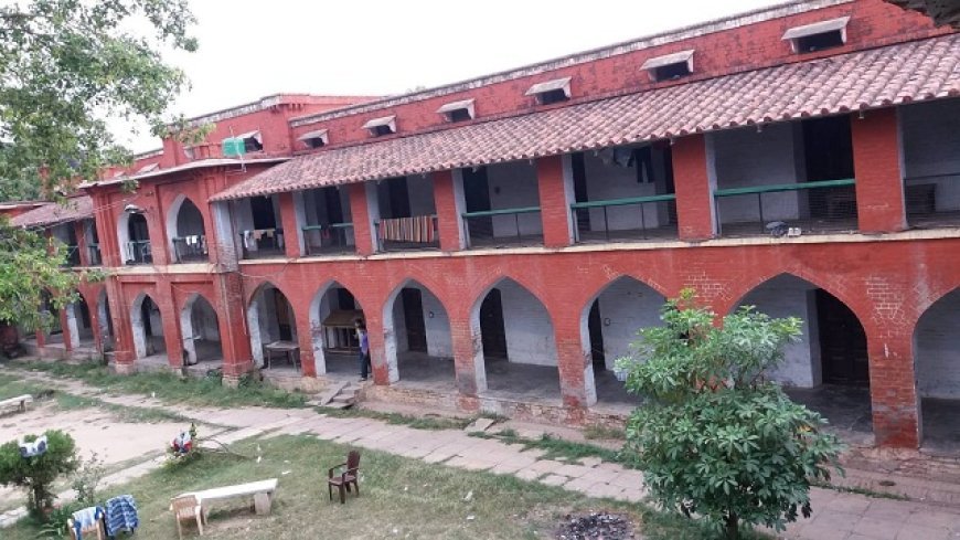 Bareilly: क्रांति की यादें सिसक रहीं: 121 साल पुराने 'आज़ाद छात्रावास' पर ताला, गुमनामी में चंद्रशेखर आज़ाद की प्रतिमा, इतिहास उपेक्षा का शिकार