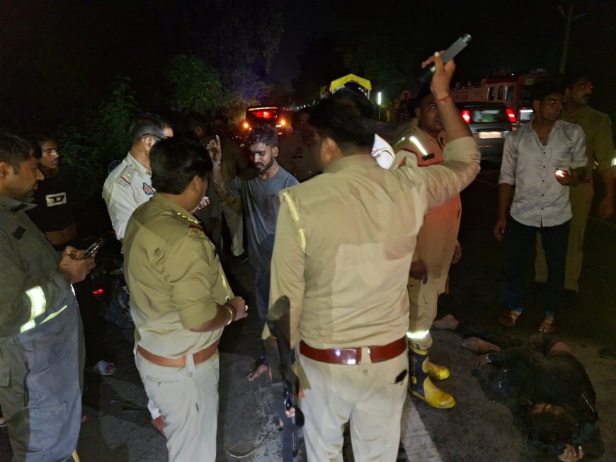 हाथरस में हरिद्वार से लौट रही श्रद्धालुओं की पिकअप पेड़ से टकराई, 11 लोग घायल