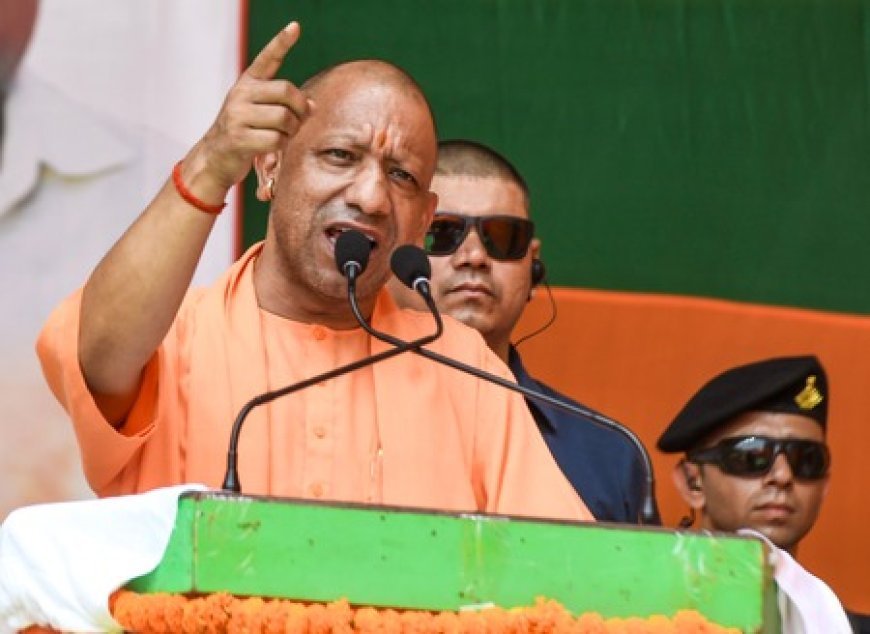 काकोरी शहीद स्मारक पर मुख्यमंत्री योगी आदित्यनाथ ने राष्ट्रनायकों के परिजनों को किया सम्मानित