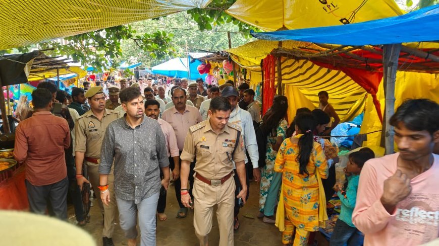 Hardoi: श्रावण के द्वितीय सोमवार पर डीएम-एसपी ने सुनासीर नाथ मंदिर का किया निरीक्षण, कांवड़ यात्रा की व्यवस्थाओं को परखा