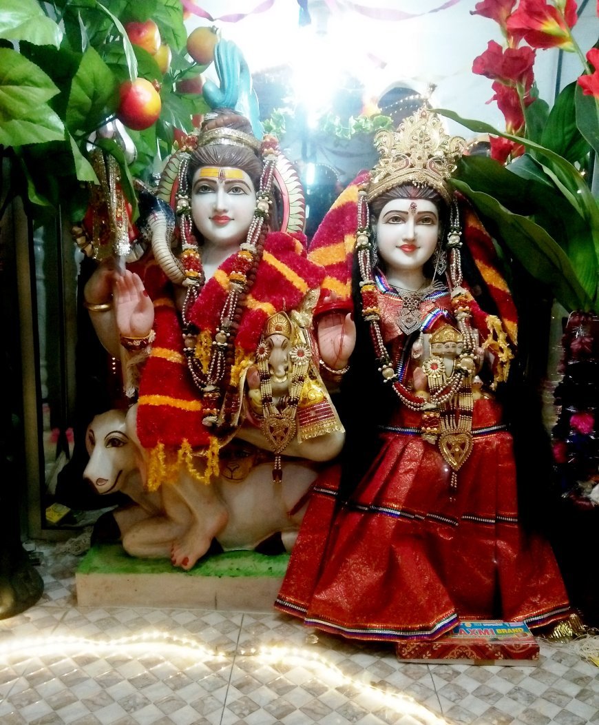Hardoi Pihani Shiv Mandir: पिहानी के इन 5 प्रसिद्ध शिव मंदिरों में सावन पर उमड़ी भीड़, जानें 300 साल पुराने शिवालय का महत्व