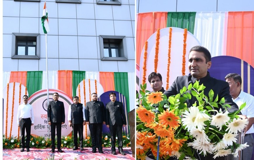 Lucknow: स्वतंत्रता दिवस पर सूचना निदेशक विशाल सिंह ने किया ध्वजारोहण, कार्मिकों को निष्ठा और ईमानदारी से कर्तव्य निभाने का दिया संदेश