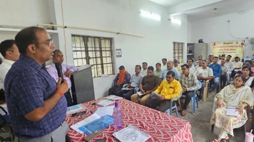 Hardoi: सांडी में निपुण भारत मिशन के तहत शिक्षकों का FLN प्रशिक्षण, बुनियादी भाषा-गणित दक्षताओं पर जोर