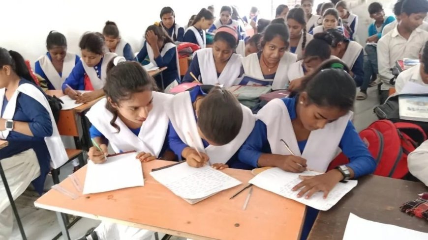UP Education News: यूपी के माध्यमिक स्कूलों में आसान होगी पढ़ाई, एनिमेशन और वीडियो से सिखाए जाएंगे कठिन विषय