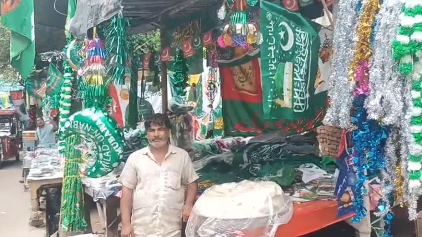 Sambhal: जुलूस-ए-मोहम्मदी को लेकर सजा सम्भल का बाजार, सजावटी सामान और इस्लामिक झंडों की बढ़ी मांग