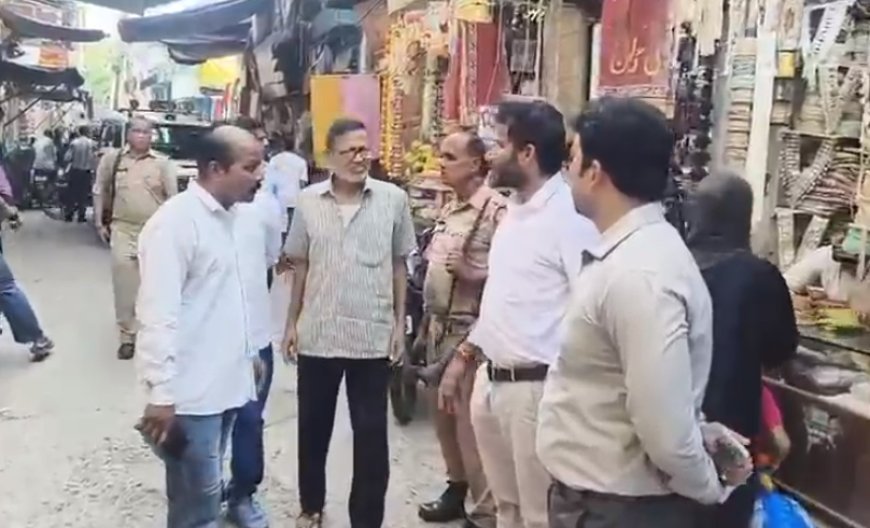 Sambhal: जामा मस्जिद के आसपास 20-22 निर्माणों पर प्रशासन की नजर, नक्शा नहीं तो धारा-10 का नोटिस!