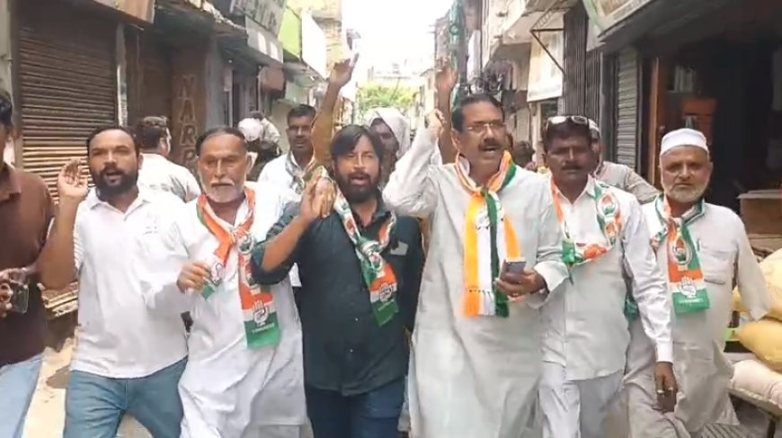 Sambhal: राष्ट्रगान के अपमान का आरोप, कांग्रेस का हल्लाबोल—पैदल मार्च कर कोतवाली पहुंचे कार्यकर्ता, जांच की मांग