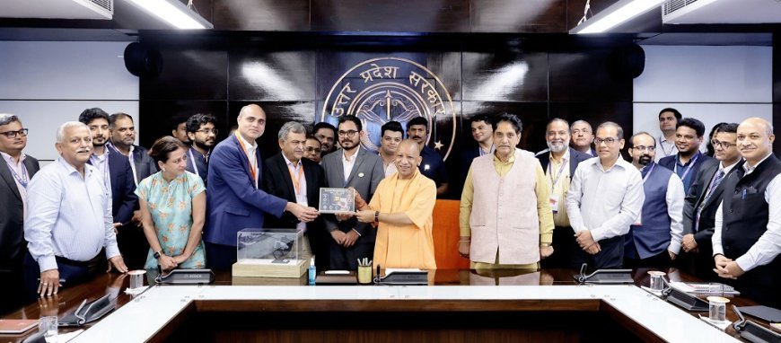 Lucknow: मुख्यमंत्री योगी ने उद्यमियों और स्टार्टअप्स को किया सम्मानित, प्रोत्साहन राशि के चेक व इन्क्यूबेटर मान्यता प्रमाण पत्र किए वितरित