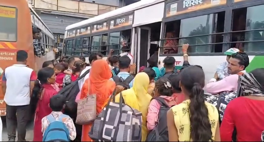 UP Roadways Free Bus Travel: रक्षाबंधन पर यूपी रोडवेज में महिलाओं का रिकॉर्ड सफर, पहले दिन 9 लाख से अधिक यात्रियों ने उठाई निशुल्क सुविधा