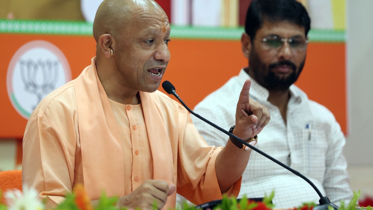 Seva Sankalp Abhiyan: पीएम मोदी के सार्वजनिक सेवा के 25 वर्ष पूरे होने पर यूपी में चलेगा 'सेवा संकल्प अभियान', सीएम योगी ने की घोषणा