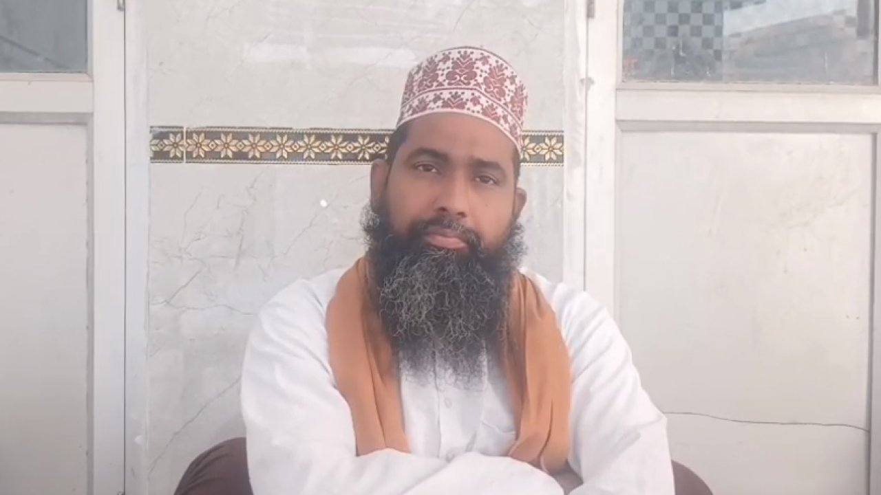 Sambhal News: 24 सितंबर को होगी ग्यारहवीं शरीफ, मुफ्ती आलम रज़ा नूरी ने दिया अमन-भाईचारे और शिक्षा का संदेश