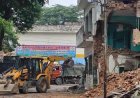 Saharanpur Collectorate Mosque Demolition: सहारनपुर कलेक्ट्रेट में बनी मस्जिद पर चला बुलडोजर, जिला अदालत का आया आदेश