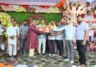 Hardoi News: संडीला के ऐतिहासिक महावीर झंडा मेले में कवि सम्मेलन, 11 रचनाकारों की प्रस्तुतियों ने बांधा समां