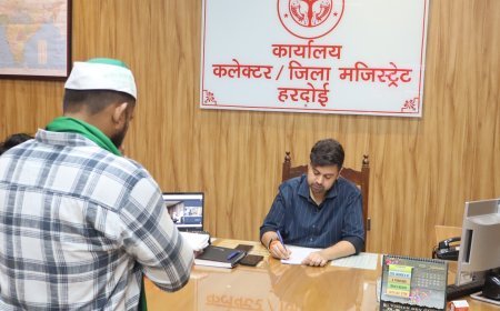 Hardoi News Today: जिलाधिकारी अनुनय झा ने की जनसुनवाई, 26 शिकायतों के त्वरित निस्तारण के दिए निर्देश