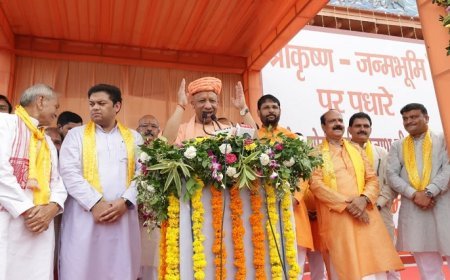 अयोध्या-काशी की तर्ज पर संवरेगा ब्रज: सीएम योगी बोले- मथुरा-वृंदावन में बनेगा भव्य परिसर, बांके बिहारी से गोवर्धन तक श्रद्धालुओं को मिलेंगी बेहतर सुविधाएं