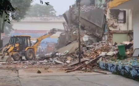 Bulldozer Action Saharanpur: कलेक्ट्रेट परिसर की मस्जिद पर चला प्रशासन का बुलडोजर, कोर्ट से अपील खारिज होने के बाद सरकारी जमीन खाली कराने की कार्रवाई