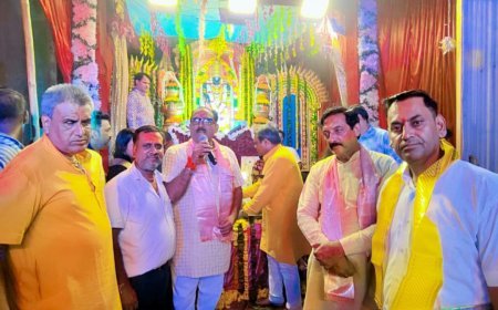 Devband News: देवबंद में धूमधाम से मनाया गया तीन दिवसीय श्रीकृष्ण जन्मोत्सव, हनुमान चौक पर भक्ति और आस्था का दिखा अद्भुत संगम