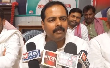 Ballia News: मुख्यमंत्री कैैशलेस चिकित्सा  व्यवस्था में 80% शिक्षक इस कैशलेश लाभ से वंचित- (आशुतोष सिन्हा  सपा एमएलसी)
