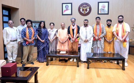 सीएम योगी से मिली फिल्म हनुमान अंश की स्टार कास्ट, बाबा नीम करौरी के जीवन पर आधारित है फिल्म
