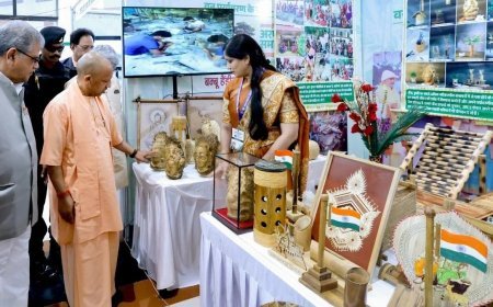 यूपी टेक्सटाइल कॉन्क्लेव में बोले कारोबारी, कानून व्यवस्था और नीतियों से बढ़ा औद्योगिक निवेश