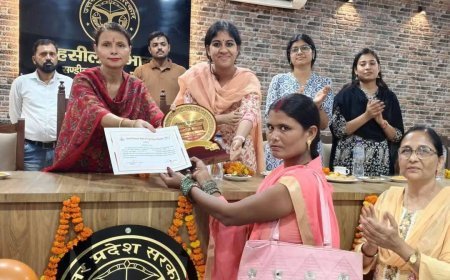 संडीला में राष्ट्रीय पोषण माह पर समारोह, नव-नियुक्त आंगनबाड़ी कार्यकत्रियों को बांटे गए नियुक्ति पत्र