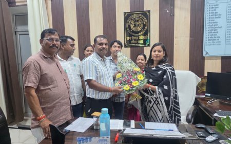 संडीला बीईओ डॉ. ब्रजेश त्रिपाठी को दिल्ली में मिला राष्ट्रीय सम्मान, लौटने पर हुआ भव्य अभिनंदन