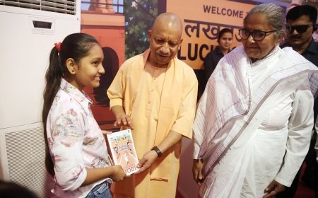 Gomti Book Festival 2026: मुख्यमंत्री योगी आदित्यनाथ ने किया 5वें गोमती पुस्तक महोत्सव-2026 का शुभारंभ, युवाओं से कहा- अपना बुक बैंक बनाएं