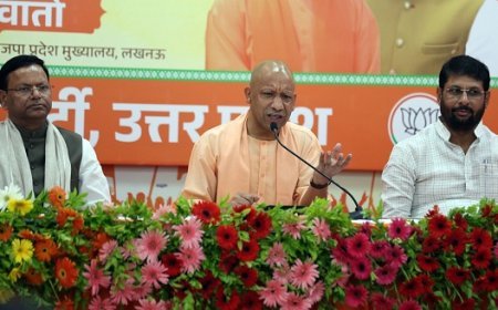UP News: मोदी के साथ न वंश परंपरा थी, न विरासत, तप-साधना और संघर्ष से बनाई पहचान: मुख्यमंत्री योगी आदित्यनाथ