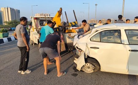 Ghaziabad Road Accident: इंदिरापुरम एलिवेटेड रोड पर आपस में टकराईं 5 गाड़ियां, हादसे में 3 लोग घायल