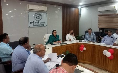 Hardoi News: हरदोई में सीएम डैशबोर्ड की समीक्षा, CDO नेहा व्याडवाल ने अधिकारियों को दिए रैंक सुधारने के निर्देश