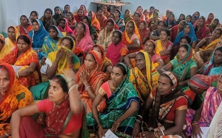 UP SHG News: ग्लोबल मार्केट में दिग्गज कंपनियों को टक्कर देंगी यूपी की दीदियां, 543 प्रेरणा सरस स्टोर और डिजिटल प्लेटफॉर्म तैयार