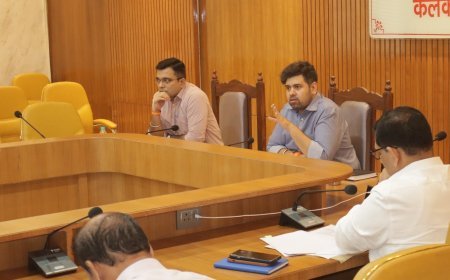 Education News: हरदोई में निजी स्कूलों पर सख्ती- फीस बढ़ोतरी, ड्रेस-पुस्तकों और वाहन सत्यापन को लेकर डीएम के कड़े निर्देश