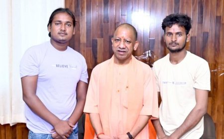 Swachhata Abhiyan: श्रमदान से ऐतिहासिक पोखरे की सफाई, युवाओं की पहल पर सीएम योगी ने की सराहना
