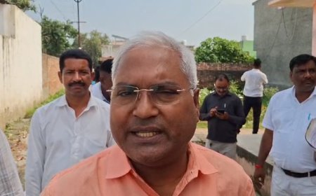 Sambhal News: सम्भल में 8 मीटर का रास्ता रिकॉर्ड में 4 मीटर! बहजोई में शिकायत पर प्रशासन की जांच, दूध प्लांट के गंदे पानी पर सवाल