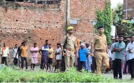बलिया के रसड़ा में सनसनीखेज दोहरा हत्याकांड: मां-बेटी की सिर कूंचकर हत्या, धान के खेत में फेंका शव
